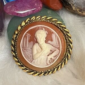 Vintage Grecian Cameo Brooch